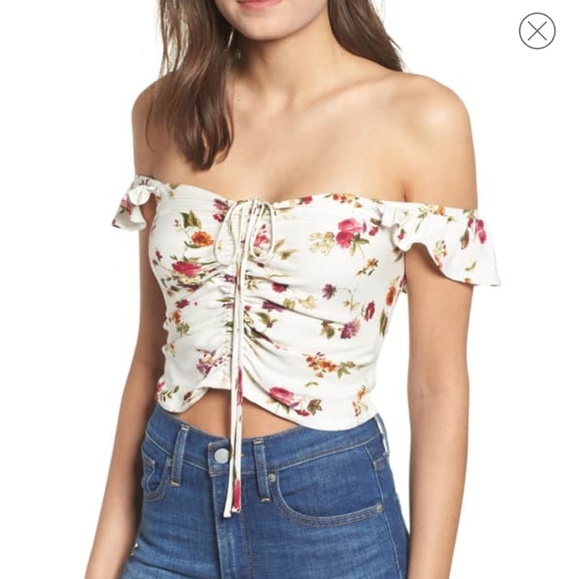 Wayf Tops - WAYF Calais Crop Top